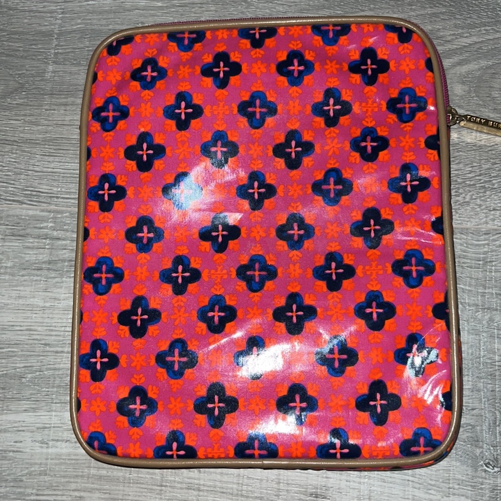Tory Burch IPad Case - Picture 2 of 5